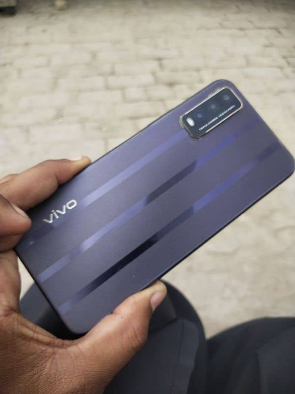 Vivo Y20 4