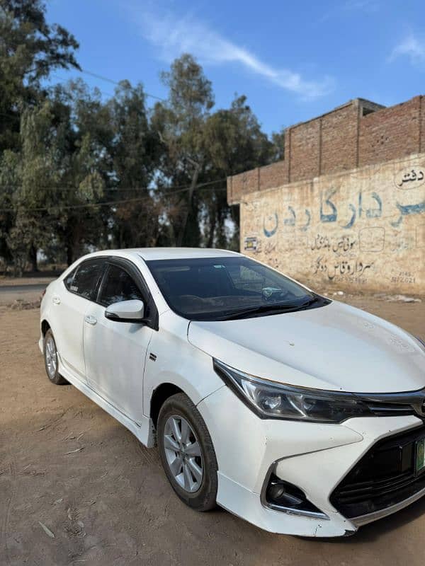 Toyota Corolla Altis 2016 4