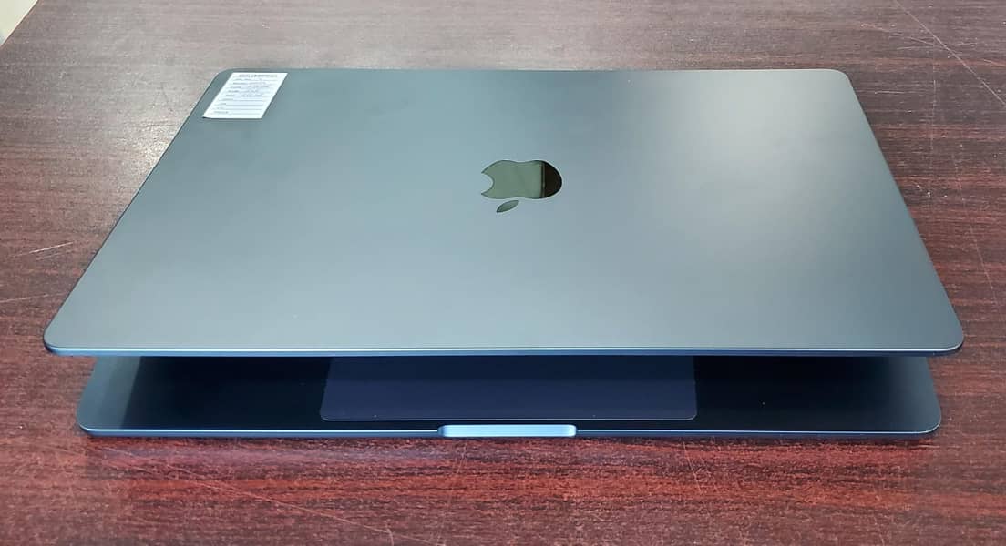 MACBOOK M3 AIR 15-INCHS 8GB RAM 256GB SSD MIDNIGHT 5