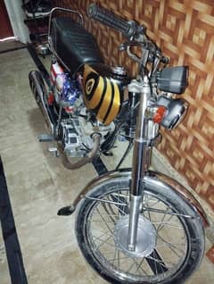 honda 125 original tanki tapay bilkul new ha number 03084980090