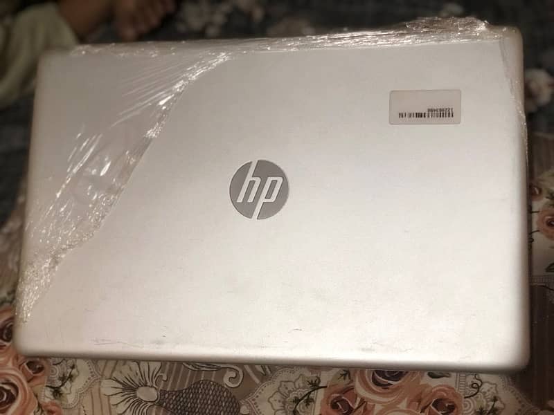 HP Laptop 9