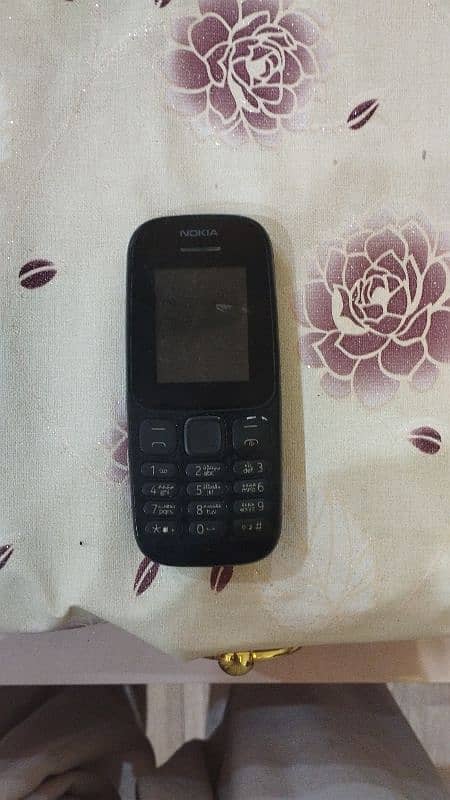 Nokia 105 button phone. urgent 1