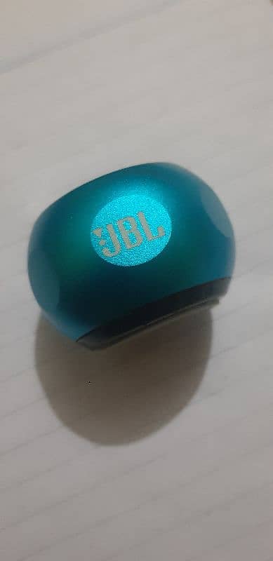 JBL music speaker in Exellent condition 2