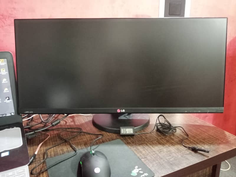 LG LCD 29” Ultrawide FHD (2560 x 1080) IPS Display 2