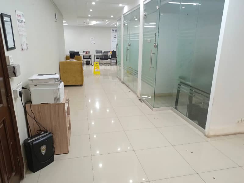 8 Marla 3rd Floor Office With Elevator For Rent In DHA Phase 5, Block B, Lahore. 4