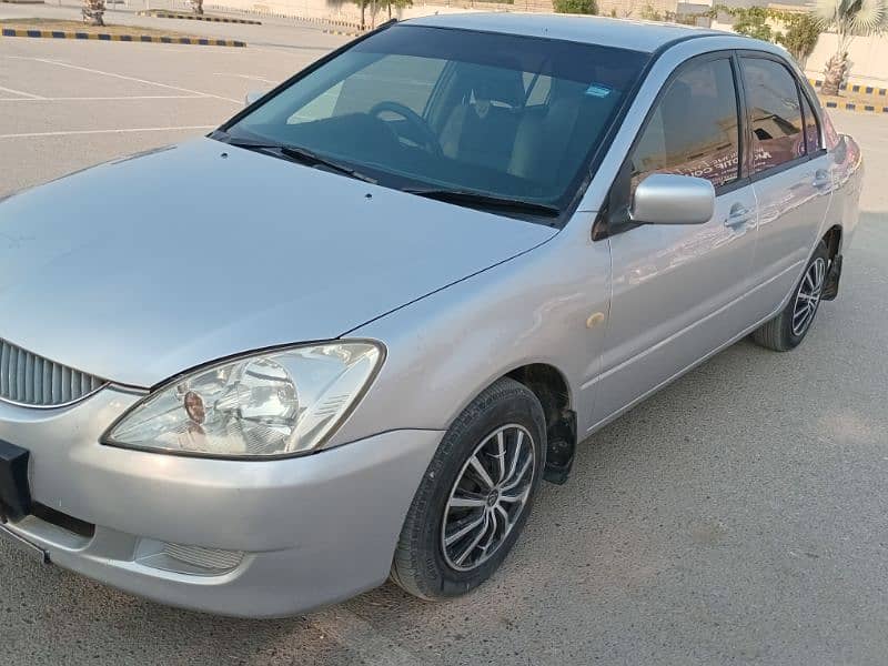 Mitsubishi Lancer 2005 11