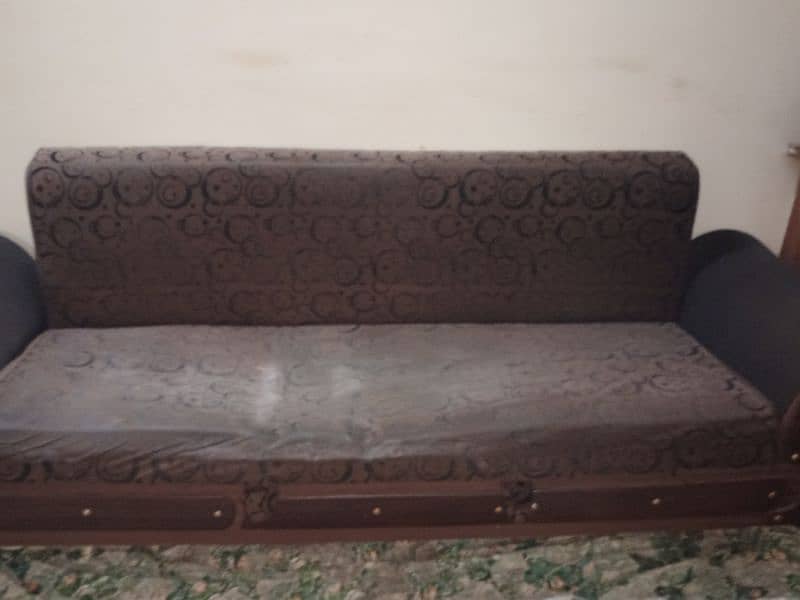 brown with black lines sofa bed 10