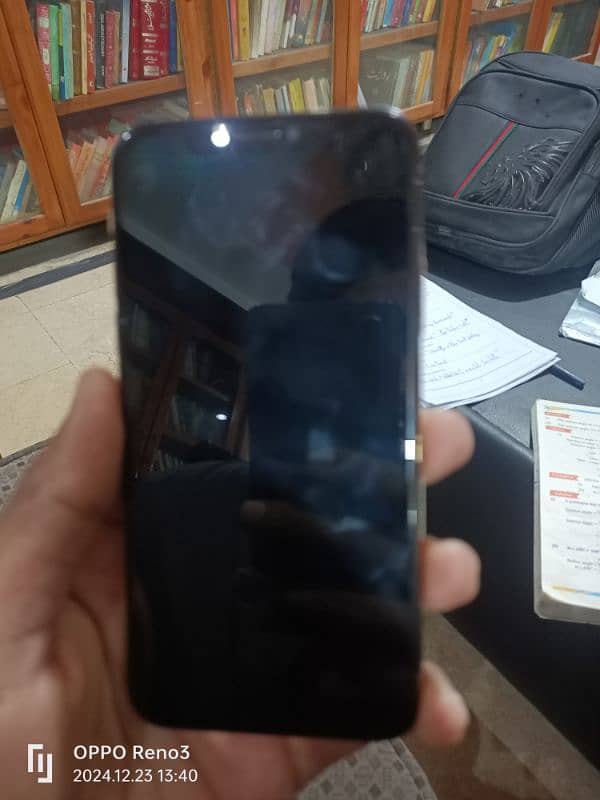 Iphone xs 512gb not pta with box 5