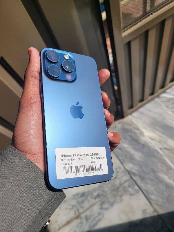 Iphone 15 Pro Max 256 GB 8