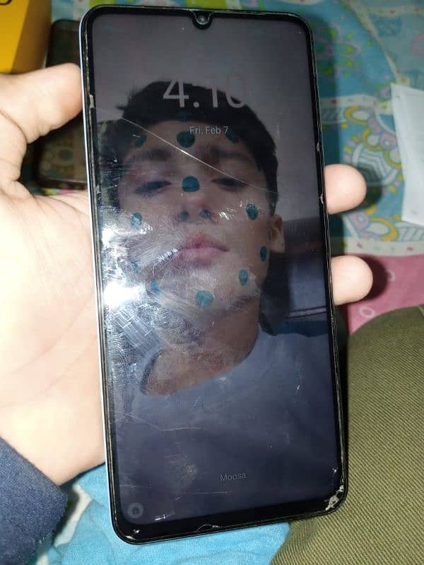 is am selling my phone which is in good condition realme note 50 9