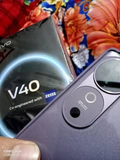 VIVO V40