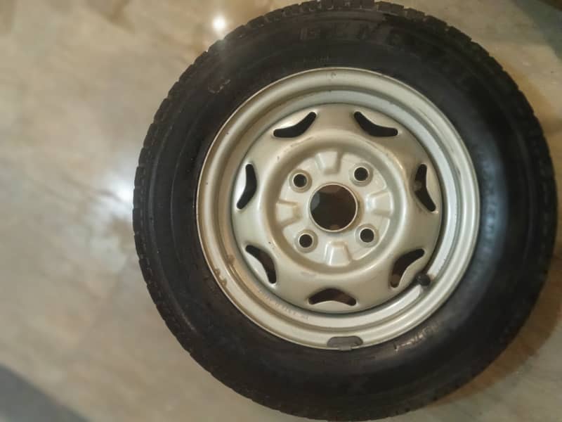 Suzuki cultus tyre +Stepney 5