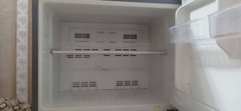 Refrigerator from Daevoo Dc 2