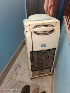 Air cooler with remote