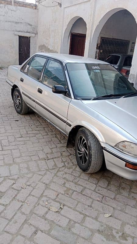 Automatic Corolla 1989 good condition 4