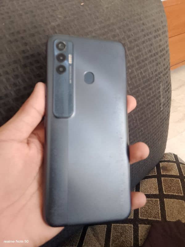 Tecno spark 7 pro 0