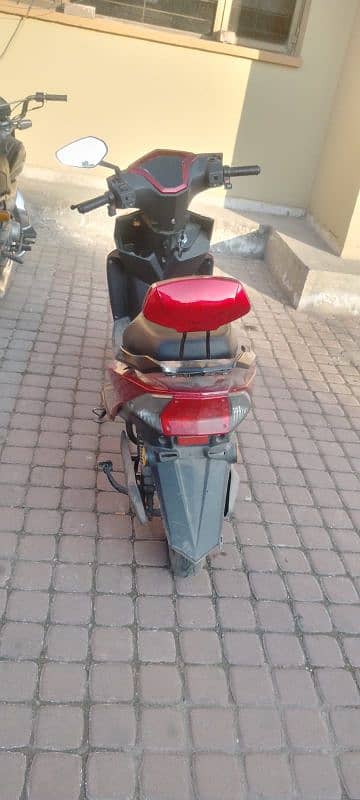 Jolta Electric Scooty 70D 4