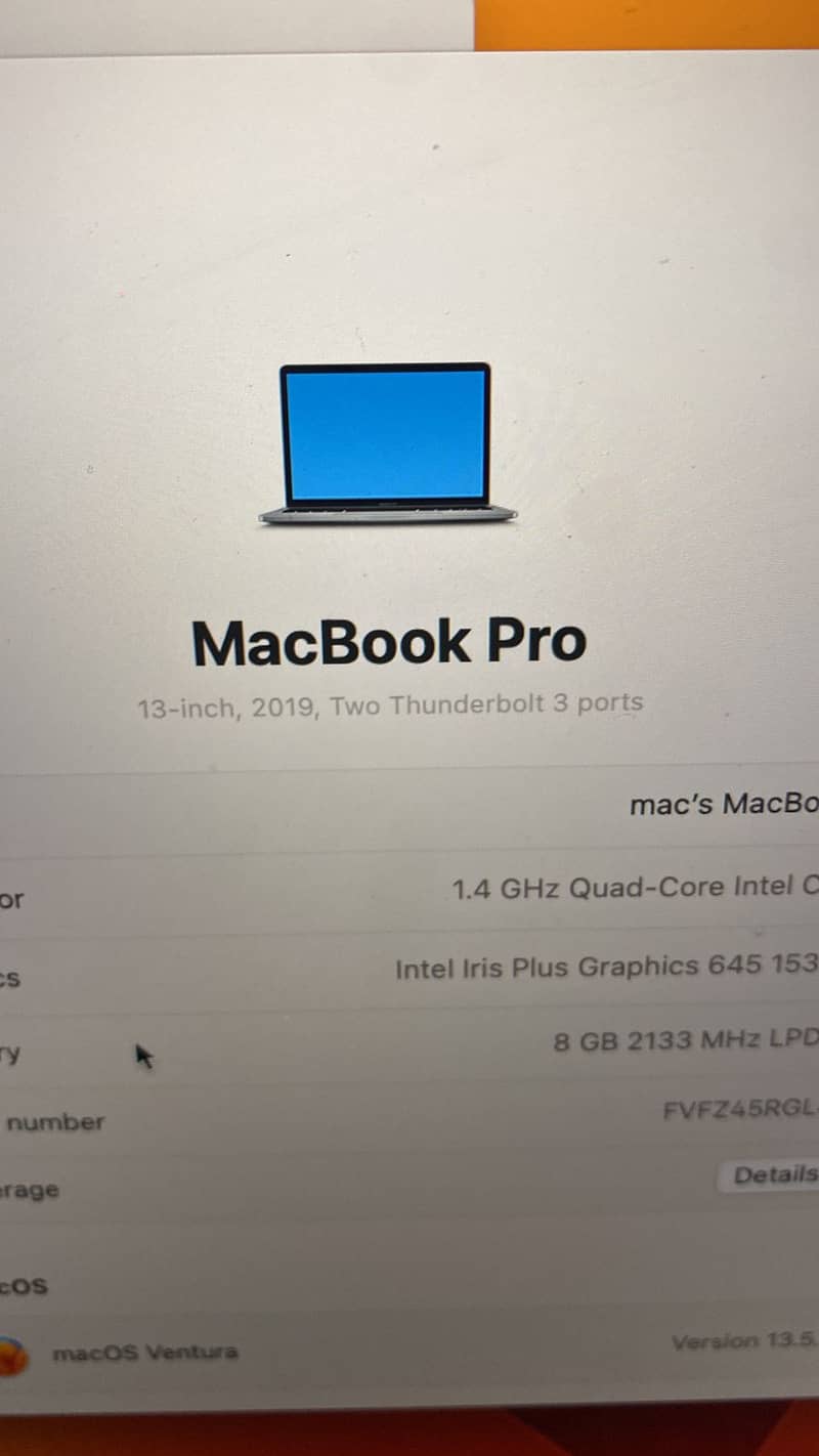 MacBook Pro 2019 13 inches 8 GB / 128GB 15