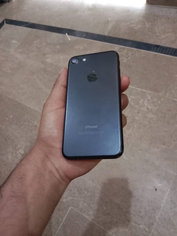 IPhone7 Non PTA for sale 32GB Urgent 1