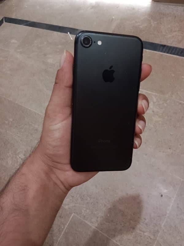 IPhone7 Non PTA for sale 32GB Urgent 2