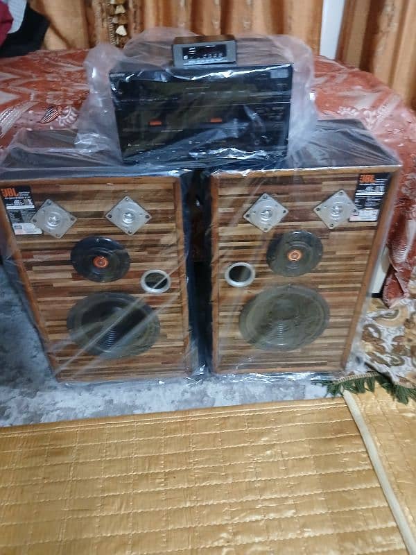 10 inchi single speaker woofer with amp 10 by 10 Bluetooth 2