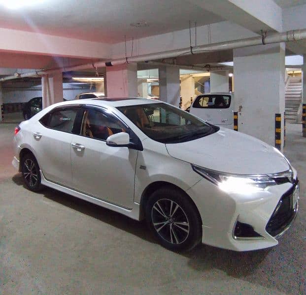 Toyota Corolla Altis X SPECIAL EDITION 4