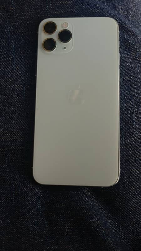 IPHONE 11  PRO NEAT N CLEAN CONDITION 10/10 5