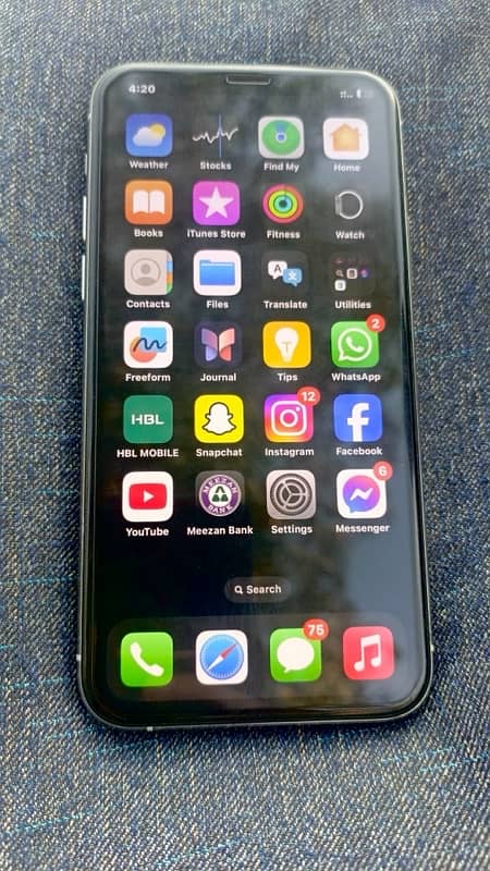 IPHONE 11  PRO NEAT N CLEAN CONDITION 10/10 7