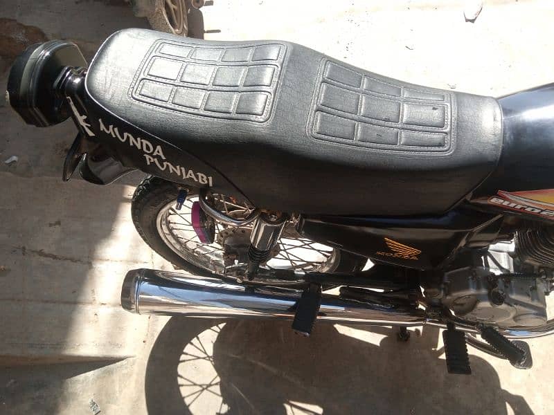 Honda 125 2013 16