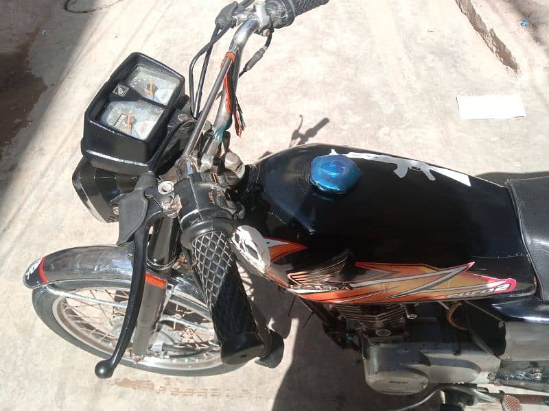 Honda 125 2013 17