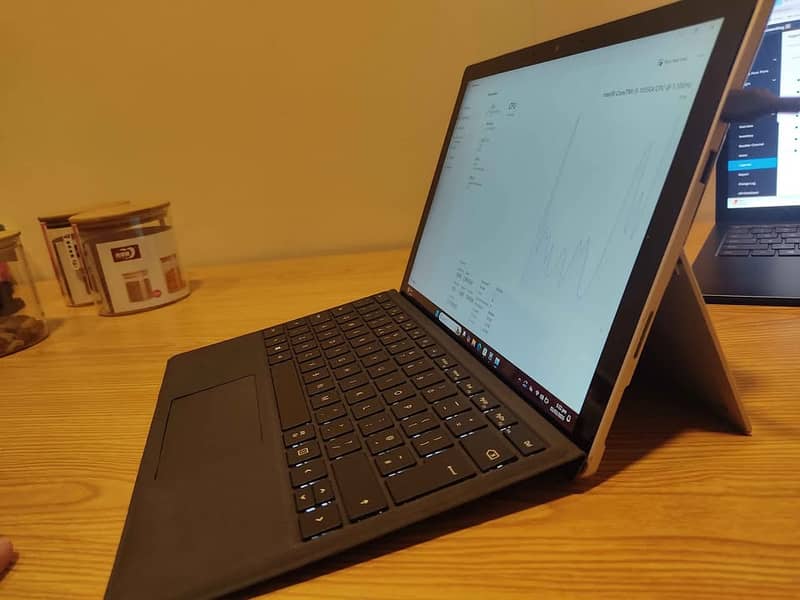 Surface Pro 7 Core i5 10th gen 8gb Ram 128gb ssd 2