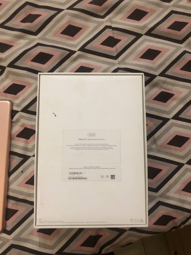 Ipad6th Generation With Box Only 7