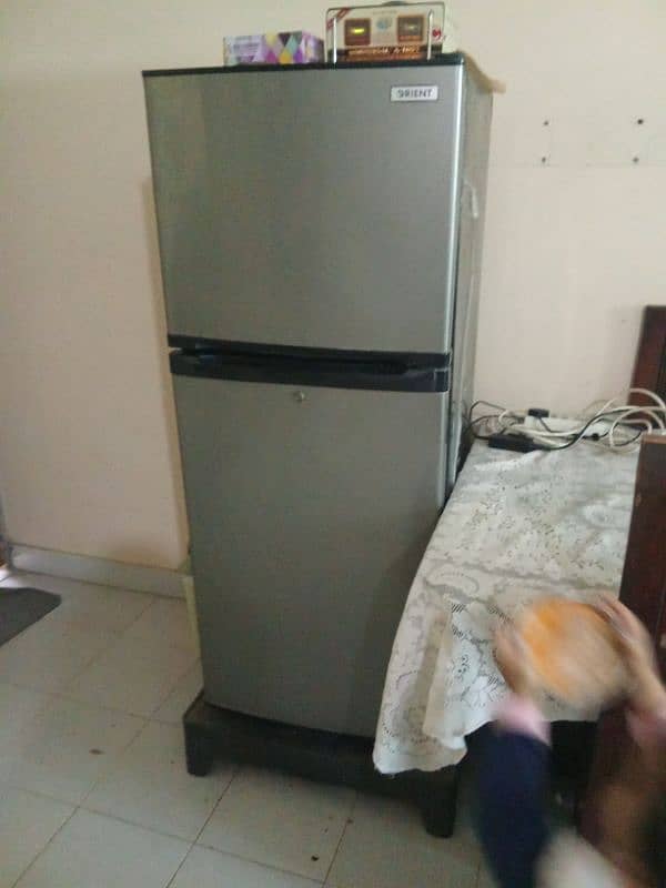 Orient Refrigerator in working and good condition 2