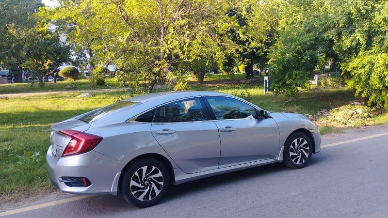 Honda Civic Oriel 2018 6