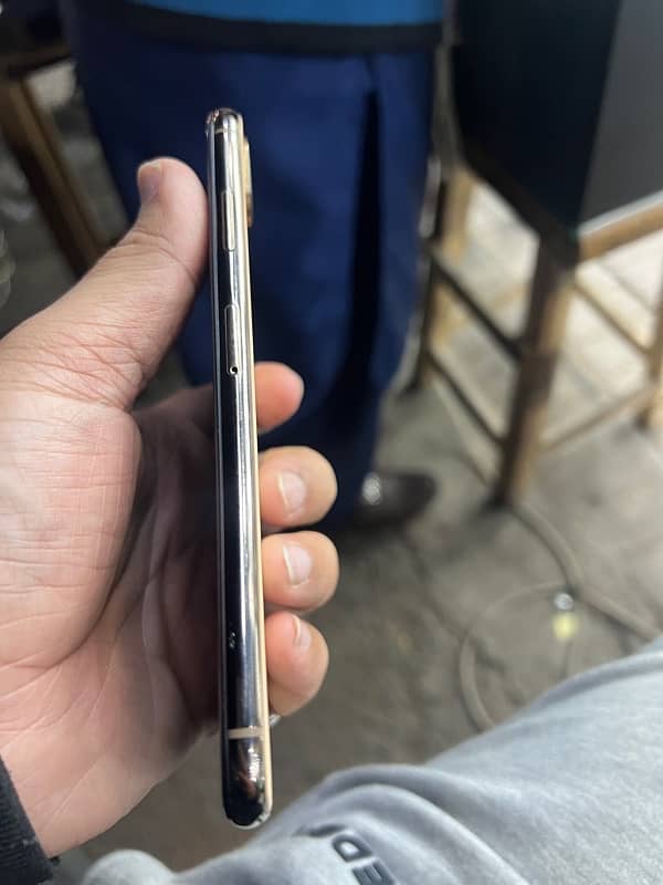 iphone xs max 256GB factory unlocked 1