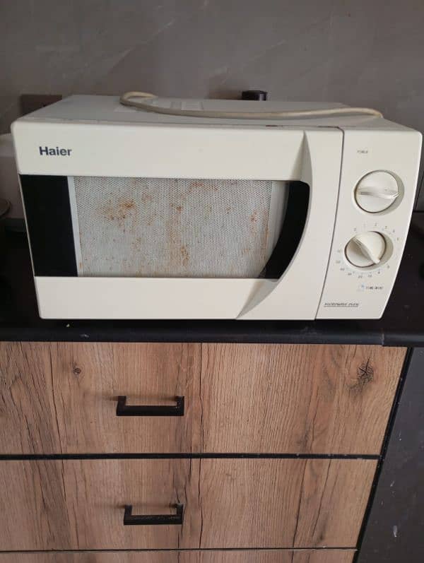 Haier Big Size Microwave oven 1