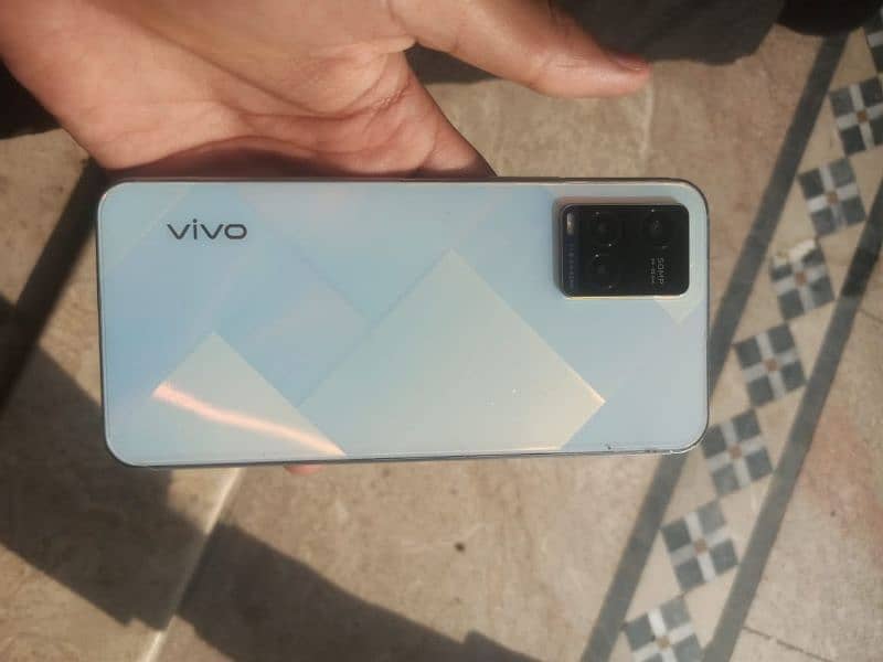 Vivo Y33s 1