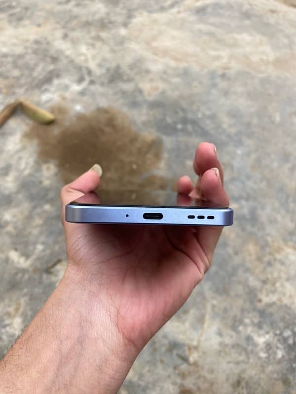 OPPO RENO F11 5g 4