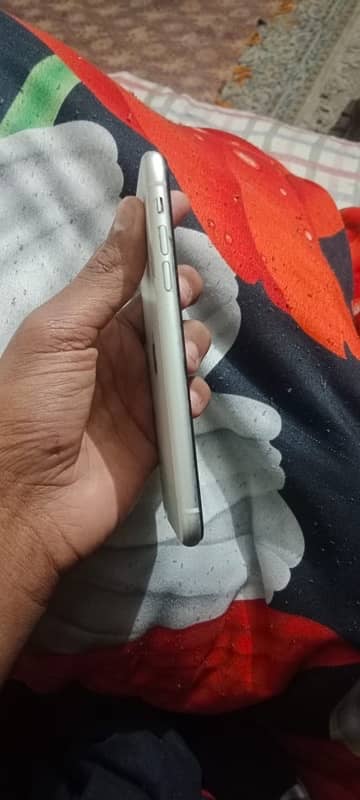 hIPHONE 11 64gb NONPTA JV EXCANGR POSSIBALe 03469318716 6