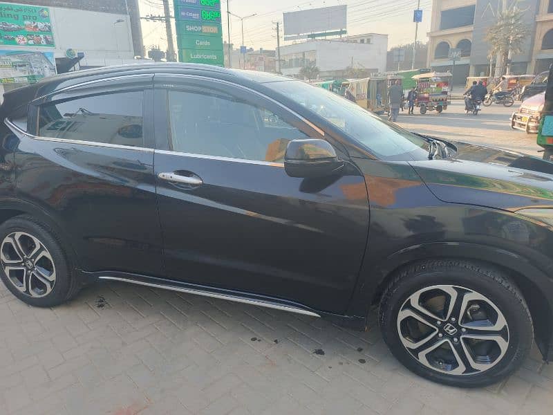 Honda Vezel 2016 9