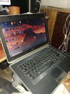 dell latitude E6430 core i5 3rd generation. 500Gb HDD 4gb ram.