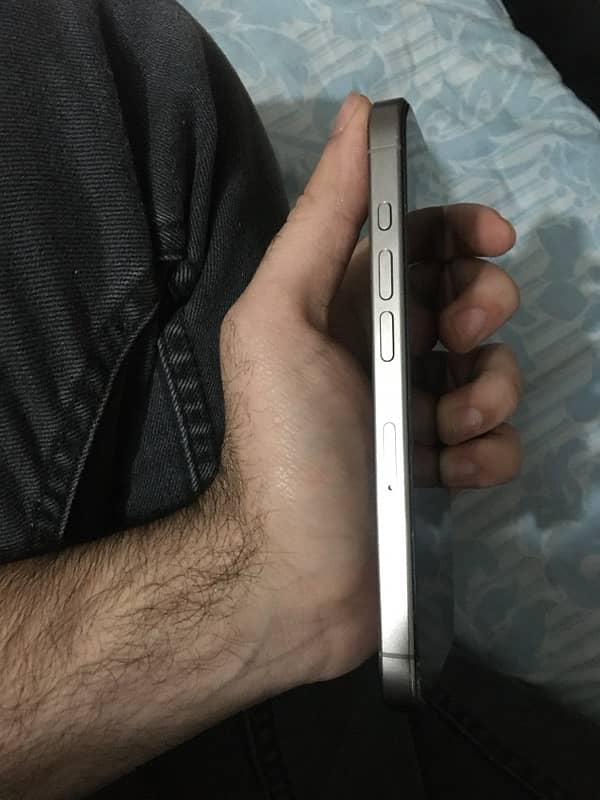 iPhone 15 Pro Non Pta 2