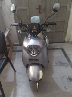 METRO A7 3 wheel Electric scooty contact  number 03314214454