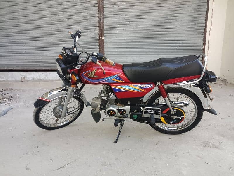 Honda CD70 0