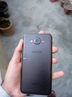 samsung J7 2016 model , lush condition