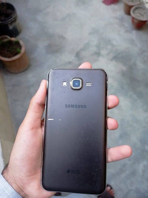 samsung J7 2016 model , lush condition 0