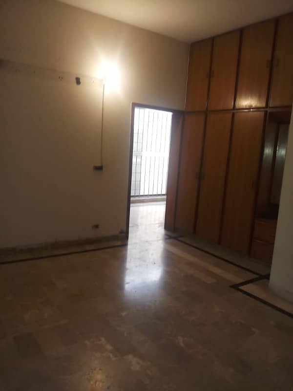 9 Marla 2 Beds Upper Portion Available For Rent In Phase 3, DHA. 6