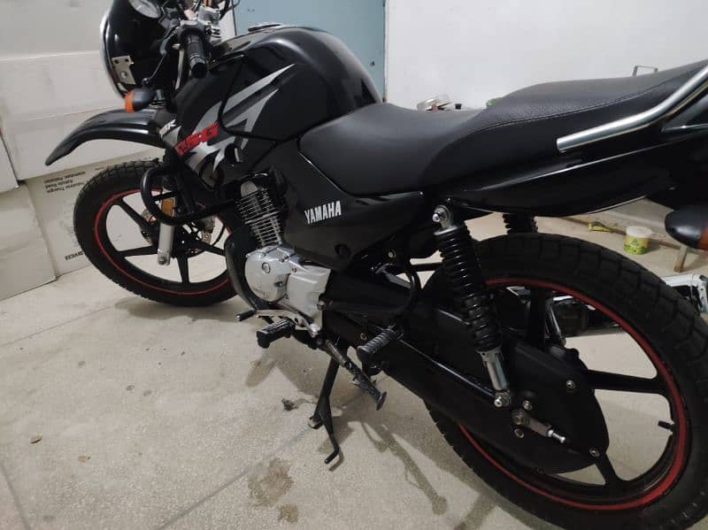 ybr 125G 4