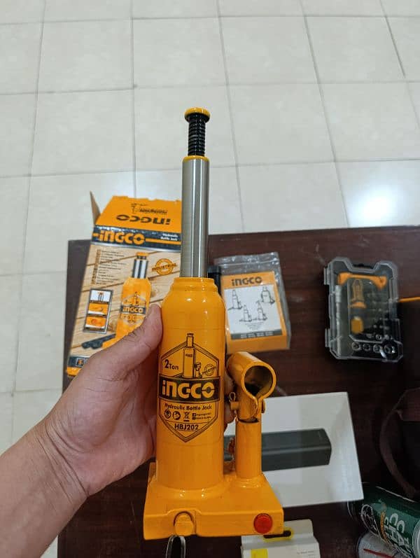 INGCO Hydraulic Jack 2 Ton 3