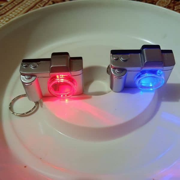 camera key chain pair 1